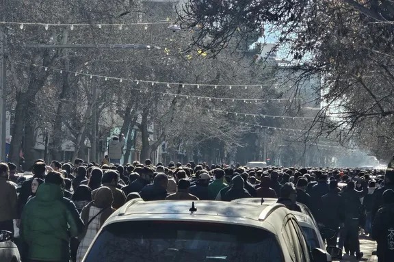 به‌یاننامه‌ی ٥٥٥ موعه‌لیم له‌ ئێران به‌ مه‌به‌ستی پشتیوانی له‌ خۆپێشاندانه‌كانی خه‌ڵك