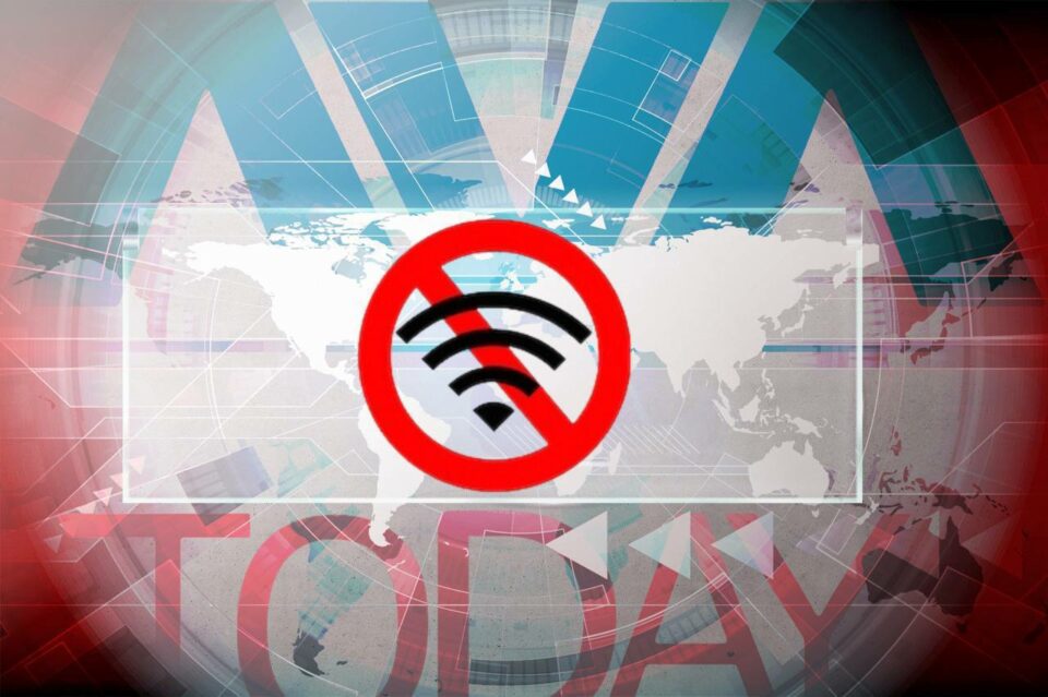 ترسی ڕژیم له‌ ڕاپه‌ڕینی بازاڕیانی تاران و پچڕانی ئینتێرنێتی چه‌ندین