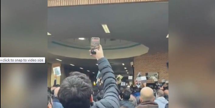 كۆبوونه‌وه‌ی بنه‌ماڵه‌ی گیانبه‌ختكردووانی ناڕه‌زایه‌تییه‌كان له‌ به‌هشت زه‌هرای تاران