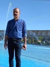 به‌ڕێوه‌چوونی ڕێوه‌ڕه‌سمی ئه‌سپه‌رده‌كرانی ته‌رمی گیانبه‌ختكردوویه‌كی ناڕه‌زایه‌تییه‌كان له‌ قه‌سری شیرین