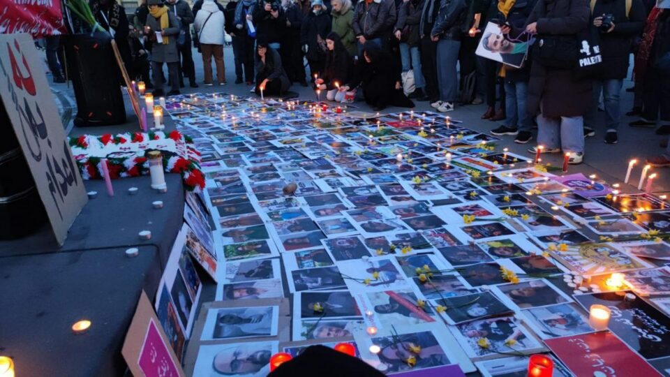 به‌ڕێوه‌چوونی ڕێوه‌ڕه‌سمی ڕێزگرتن له‌ یادی گیانبه‌ختكردووانی خۆپێشاندانه‌كانی