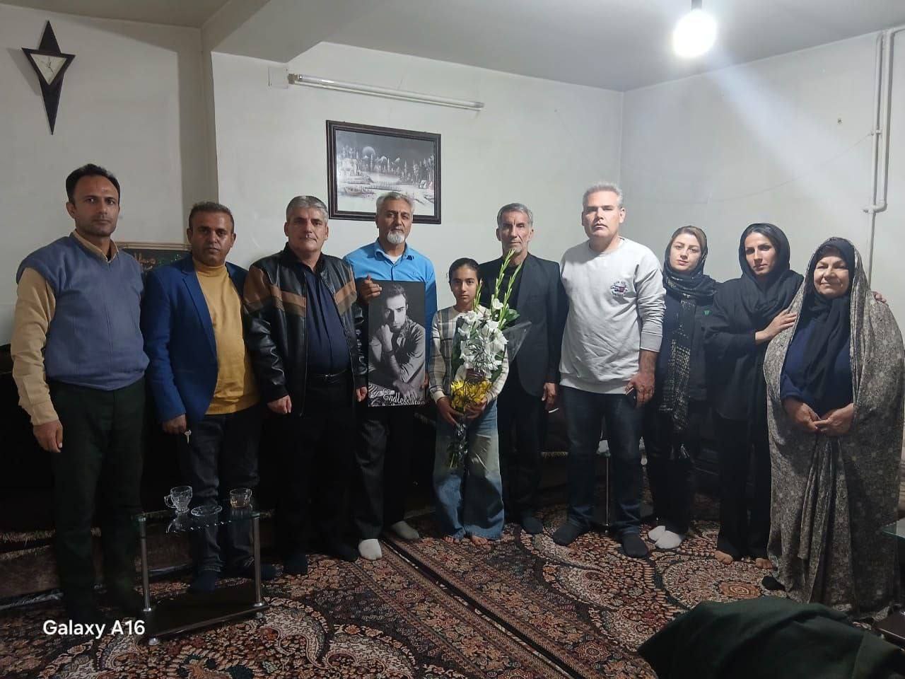 دیداری موعه‌لیمان و ئه‌نجومه‌نی سنفی موعه‌لیمانی فارس له‌گه‌ڵ بنه‌ماڵه‌ی میلاد خاكسار