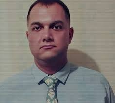 مانگرتنی بێهفه‌ر لاله‌زاری له‌ خواردن