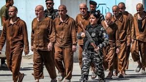 گواستنه‌وه‌ی زیاتر له‌ ٥ هه‌زار و ٧٠٠ به‌ندكراوی داعش بۆ عێراق