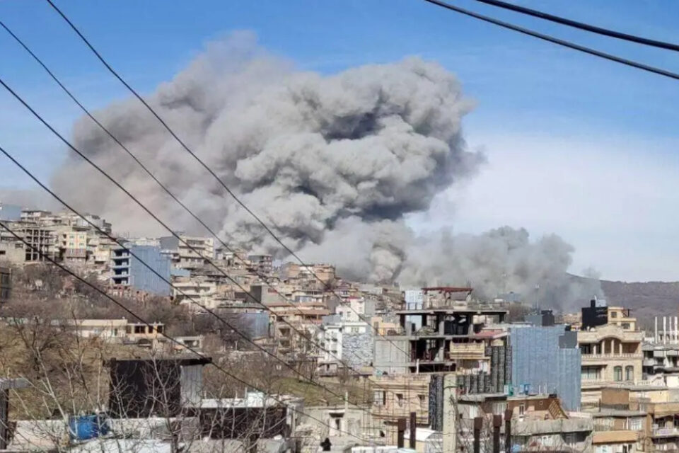 بە ئامانج گرتنی چەندین دامەزراوەی ڕژیمی کۆماری ئیسلامی