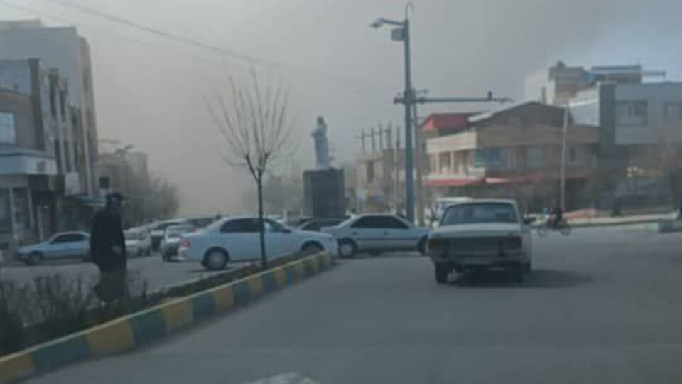 گواستنەوەی هێزەکانی سپای پاسداران بۆ شوێنە مەدەنییەکان لە شاری بانە