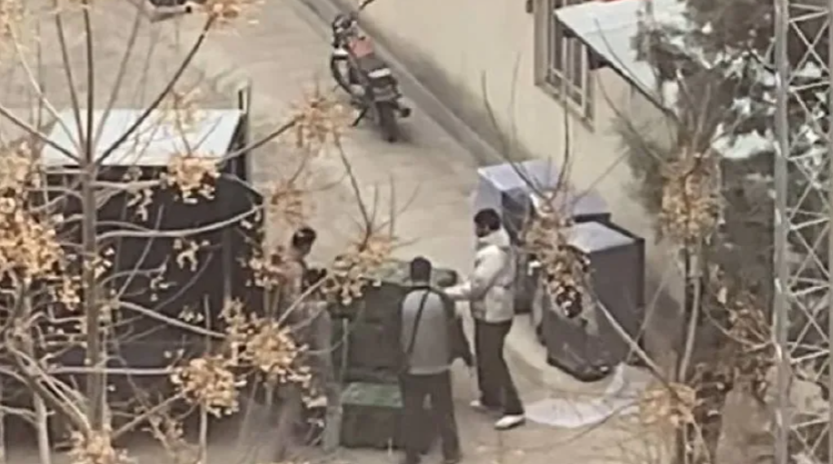 گواستنەوەی هێزەکانی سپای پاسداران بۆ قوتابخانەیەک لە شاری خۆی