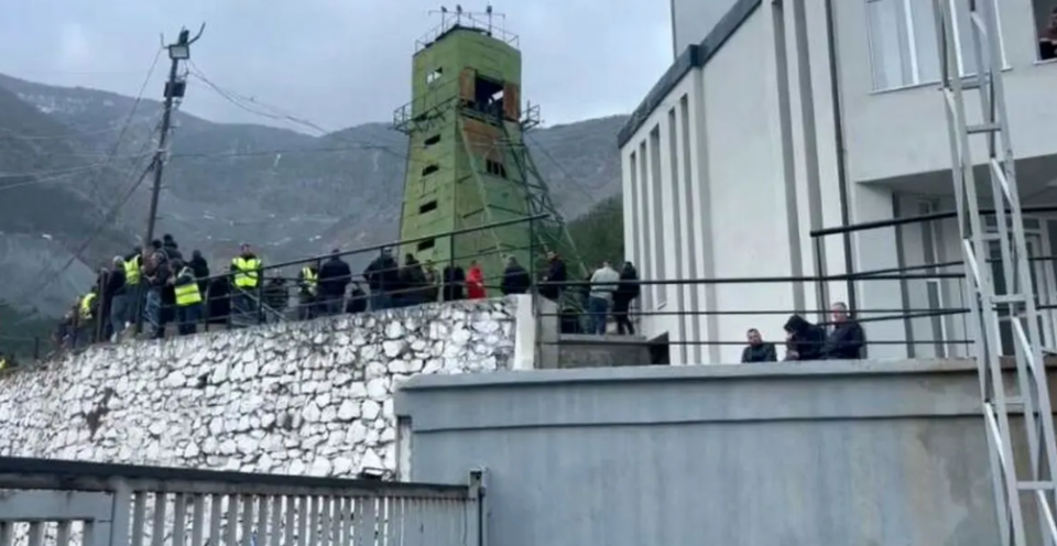 بەردەوامی مانگرتنی کرێکارانی کانکای ئەلبانیا 1