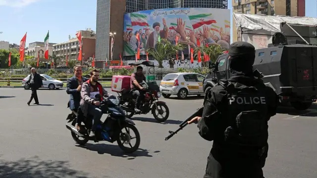 درێژەی کەشی توندی ئەمنی لە شارە جیاوازەکانی ئێران و کوردستان