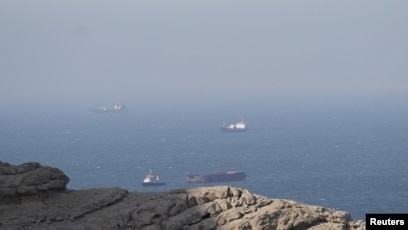 دەستبەسەردا گرتنی دوو کەشتی بازەرگانی لە لایەن هێزەکانی ڕژیمەوە