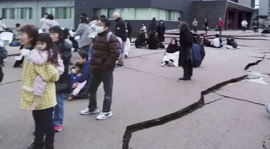 روودانی بومەلەرزەیەکی بەهێز لە ژاپۆن و هۆشداری سۆنامی