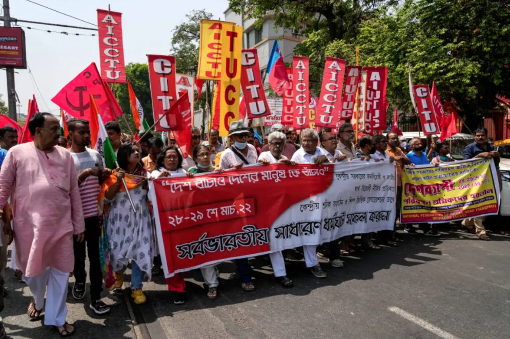 زیادبوونی حەقدەستی کرێکارانی ئۆتۆمبێلسازیی ھێند دوای ناڕەزایەتییەکی بەربڵاو
