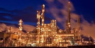 زیان گەیشتن بە پاڵاوگەکانی ڕژیم و دابەزینی بەرچاوی بەرهەمهێنانی سووتەمەنی