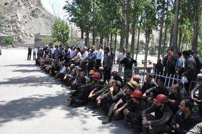 ناڕەزایەتی کرێکارانی کۆمپانیای بەردی خەڵۆزی ئەلبورز