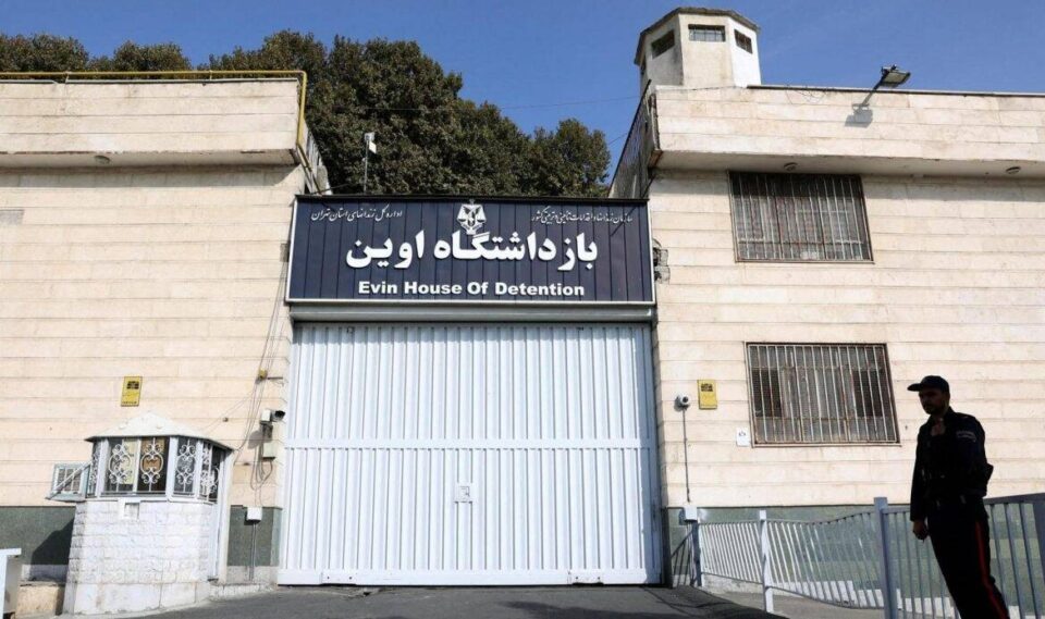 گوشاری هێزەکانی ڕژیم لە سەر بەندکراوان بە مەبەستی کۆتایی هێنان ب