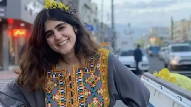 ئازادی سپیدە قوڵیان لە زیندانی وەکیل ئابادی مەشهەد