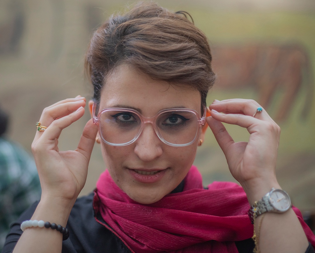 بانگهێشت کردنەوەی موتەهەرە گونەیی لە لایەن دادسەرای فەرهەنگ و میدیاوە