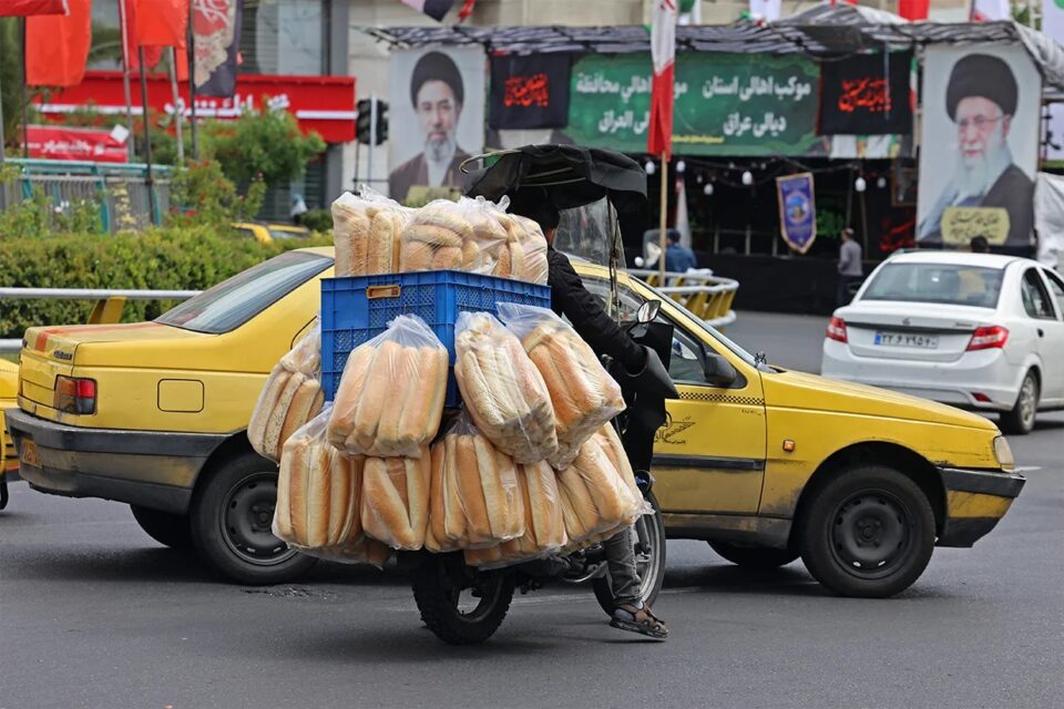 بەرزبوونەوەی ڕێژەی قەیرانی ئابووری لە ئێران و خراپی دۆخی ژیانی ک