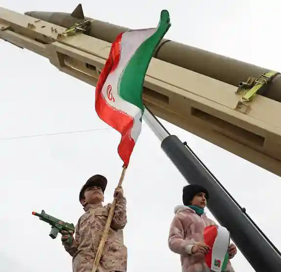 درێژەی بەکارهێنانی منداڵان لە خاڵەکانی پشکنین لە ئێران