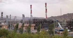 کۆبوونەوەی ناڕەزایەتی کرێکارانی لەسەرکار دەرکراوی پاڵاوگەی گازی ئیلام