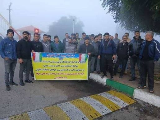 ناڕەزایەتی کرێکارانی ڕێگای ئاسنی ئەندیمشک دژ بە نەگەڕانەوە بۆ سەر کارەکانیان
