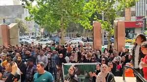 کۆبوونەوەی ناڕەزایەتی زیانلێکەوتووانی پرۆژەی حەکیم لە شاری تاران
