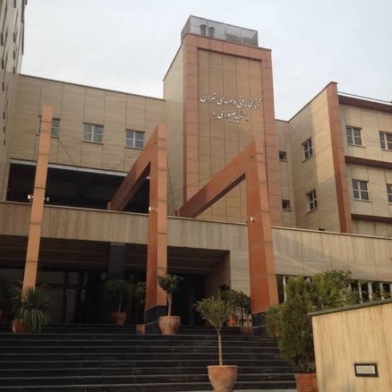 بێبەش کران لە خوێندن و دەرکردنی ١٨ خوێندکار لە زانکۆی پیشەیی ئەمیر
