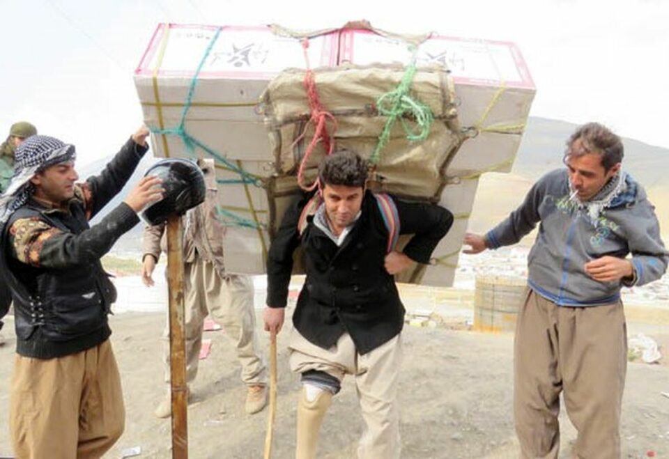 برینداربوونی كۆڵبه‌رێك له‌ سنووری بانه‌ 3