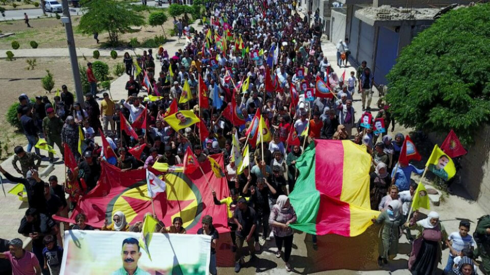 خۆپێشاندانی دانیشتووانی خۆبەڕێوەبەرایه‌تی ناوچه‌ی فورات دژبه‌ توركیا