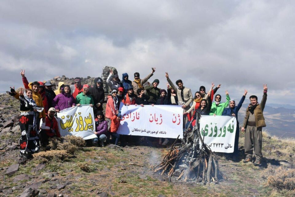 پێشوازی گه‌رمی كۆمه‌ڵێك له‌ شاخه‌وانانی دێولان له‌ نه‌ورۆزی ئازادی