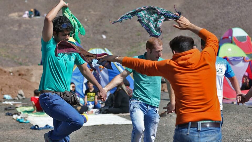 به‌ڕێوه‌چوونی ڕێوڕه‌سمی سێزده‌به‌ده‌ر له‌ شاره‌ جۆراوجۆره‌كانی ئێران