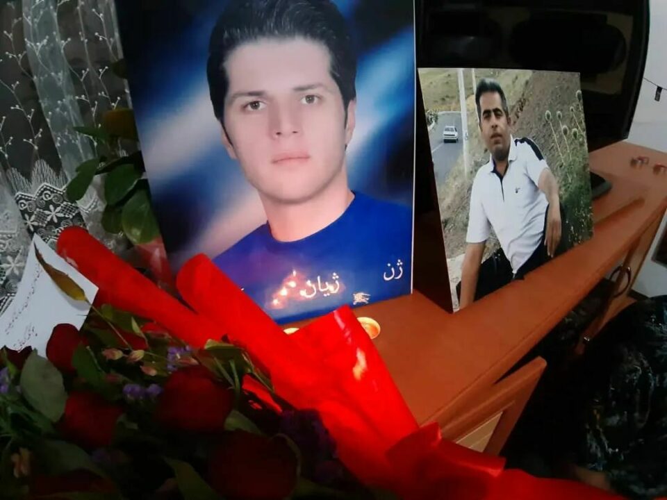 دیداری كۆمه‌ڵێك له‌ ئازادیخوازانی شاری سنه‌ له‌گه‌ڵ بنه‌ماڵه‌ی داریووش