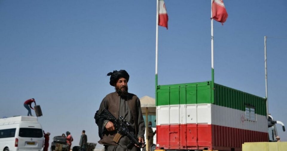 چوونه‌سه‌ره‌وه‌ی گرژی و ئاڵۆزی نێوان هێزه‌كانی ئێران و تالیبان له‌