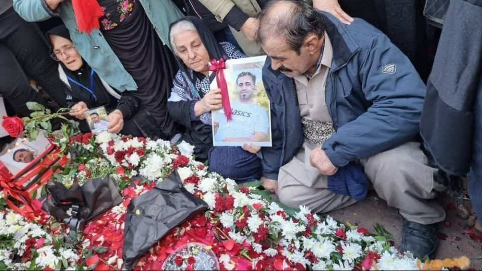 بانگهێشتی پێنج ئه‌ندامی بنه‌ماڵه‌ی ئازاد حسێن پوری له‌ مهاباد 1