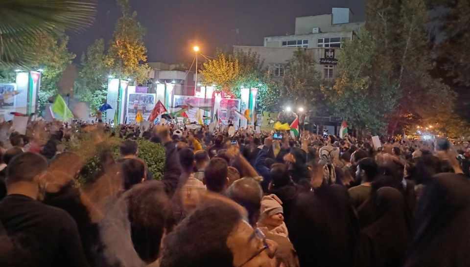 خۆپێشاندانی خه‌ڵكی ئازادیخوازی له‌ چه‌ندین وڵات بۆ پشتیوانی له‌