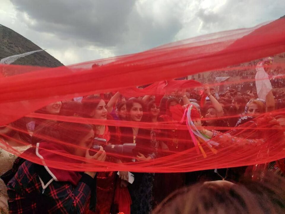 درێژه‌ی ڕێوڕه‌سمه‌كانی نه‌ورۆز له‌ سنه‌ و مه‌ریوان 1