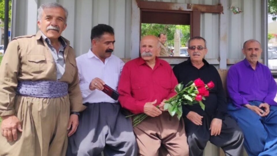 پێدانی مه‌ره‌خسی ده‌رمانی به‌ عوسمان ئیسماعیلی چالاكی كرێكاری خه‌ڵكی