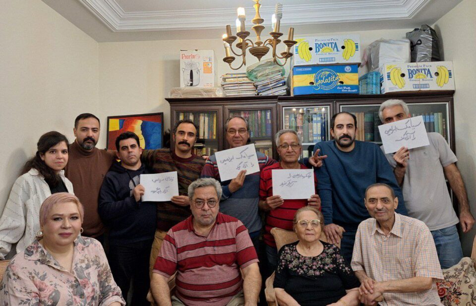 دیداری به‌ندكراوانی سیاسی پێشوو و چالاكانی مه‌ده‌نی له‌گه‌ڵ بنه‌ماڵه‌ی