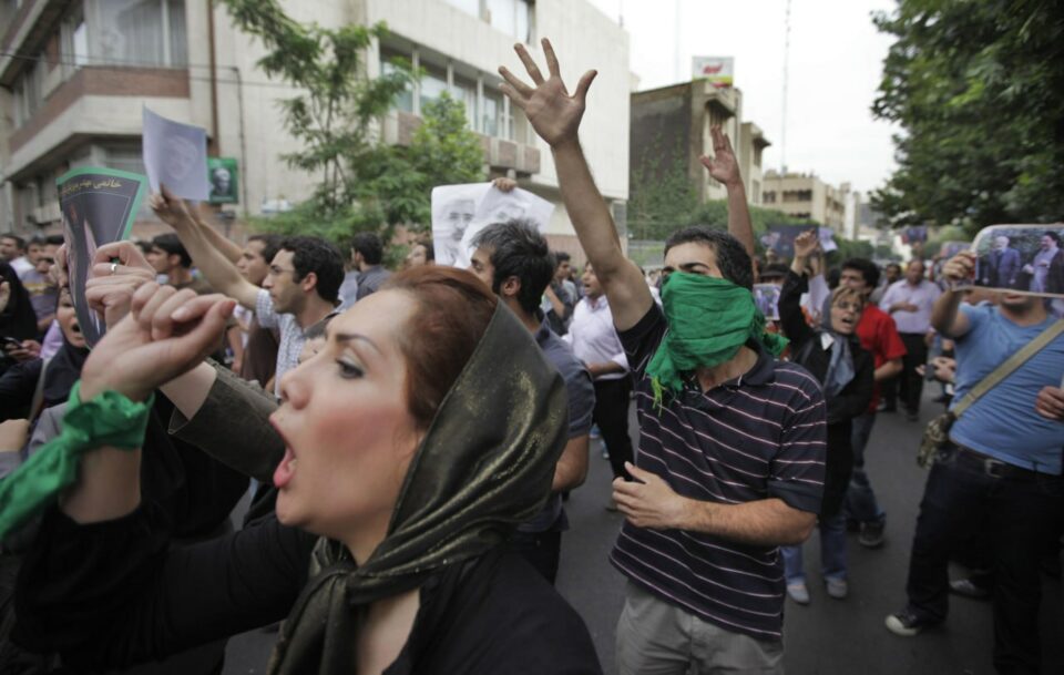 هه‌ڕه‌شه‌ی فه‌رمانده‌كانی سپا له‌ خه‌ڵكی ناڕازی ئێران 3 1