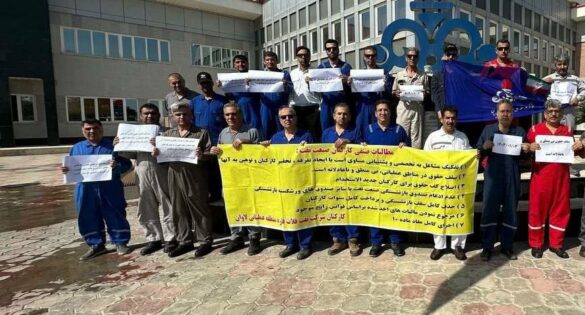 خۆپێشاندانی كرێكارانی ڕه‌سمی نه‌وت له‌ ناوچه‌ی عه‌مه‌لیاتی لاوان