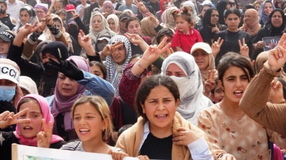 كاردانه‌وه‌ی خه‌ڵكی ڕۆژئاوای كوردستان و كوردانی ئاڵمان دژ به‌ جه‌نایه‌ته‌كانی