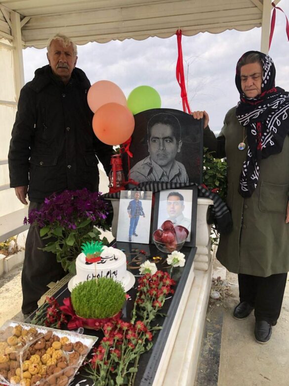 كۆبوونه‌وه‌ی بنه‌ماڵه‌ دادخوازه‌كانی كوردستان و ئێران له‌ سه‌ر مه‌زاری گیانبه‌ختكردووان
