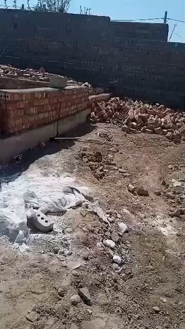 ڕووخاندنی خانووی شارومه‌ندانی به‌لووچ له‌ لایه‌ن هێزه‌كانی كۆماری ئیسلامییه‌وه‌ له‌ ئیرانشه‌هر