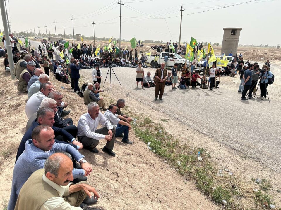 خۆپێشاندانی دانیشتوانی كه‌مپی مه‌خموور 3