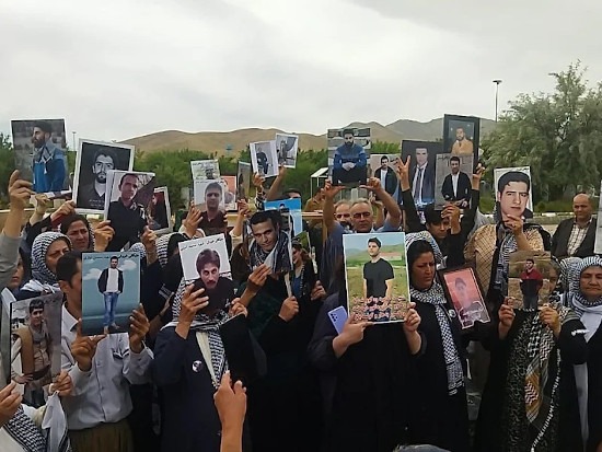 كۆبوونه‌وه‌ی دادخوازانی سنه‌ به‌ بۆنه‌ی ڕۆژی جیهانی كرێكار له‌ به‌هه‌شت محه‌ممه‌دی