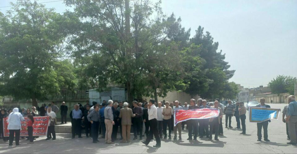 كۆبوونه‌وه‌ی ناڕه‌زایه‌تی فه‌رهه‌نگیان و خانه‌نشینكراوان له‌ كرماشان