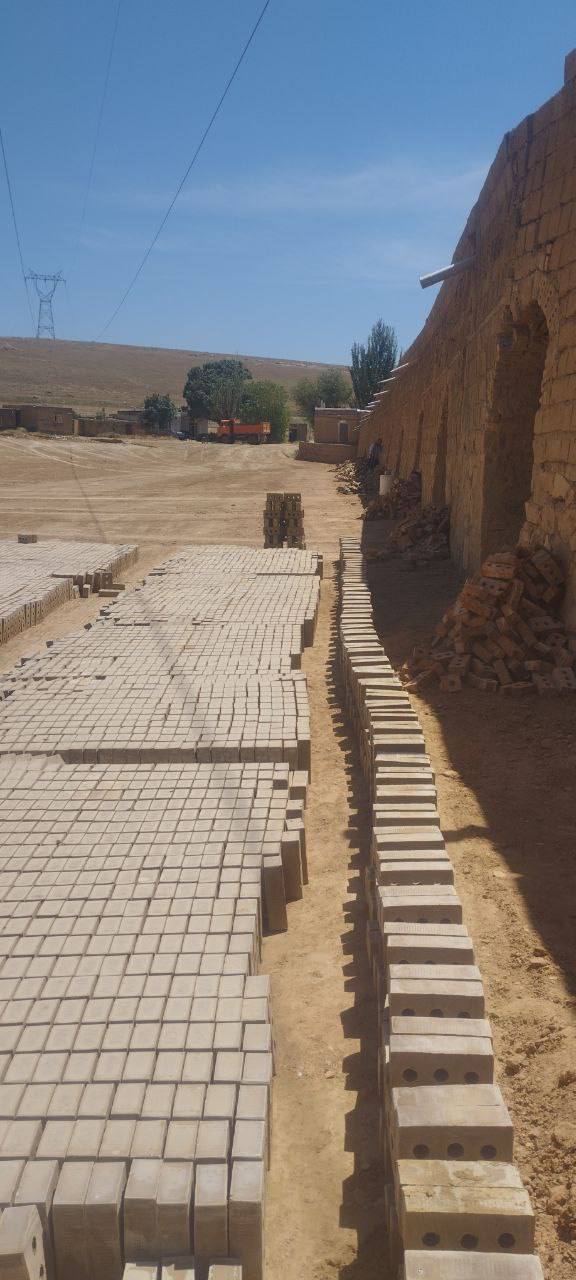 مانگرتنی كرێكارانی خشتبڕی له‌ كوره‌خانه‌كانی سارووقامیشی بۆكان