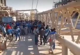 ناڕه‌زایه‌تی كرێكارانی سه‌مین پترۆشیمی سه‌لمانی فارسی له‌ ماهشه‌هر