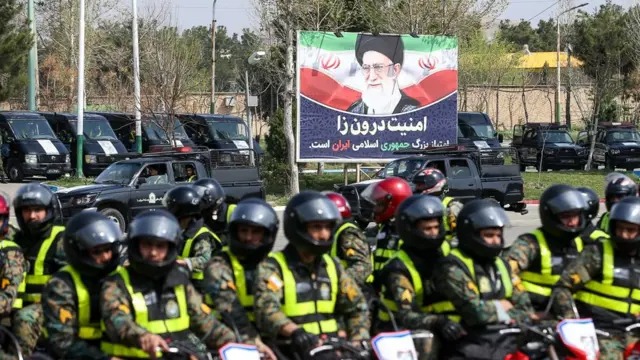 ناڕەزایەتی تەشەنەی کردووەتە ناو هێزە سەرکوتگەرەکان
