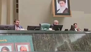 په‌سه‌ندكردنی گه‌ڵاڵه‌ی تازه‌ی مه‌جلیس بۆ سزادانی تۆمه‌تبارانی سیخوڕی بۆ ئیسڕائیل